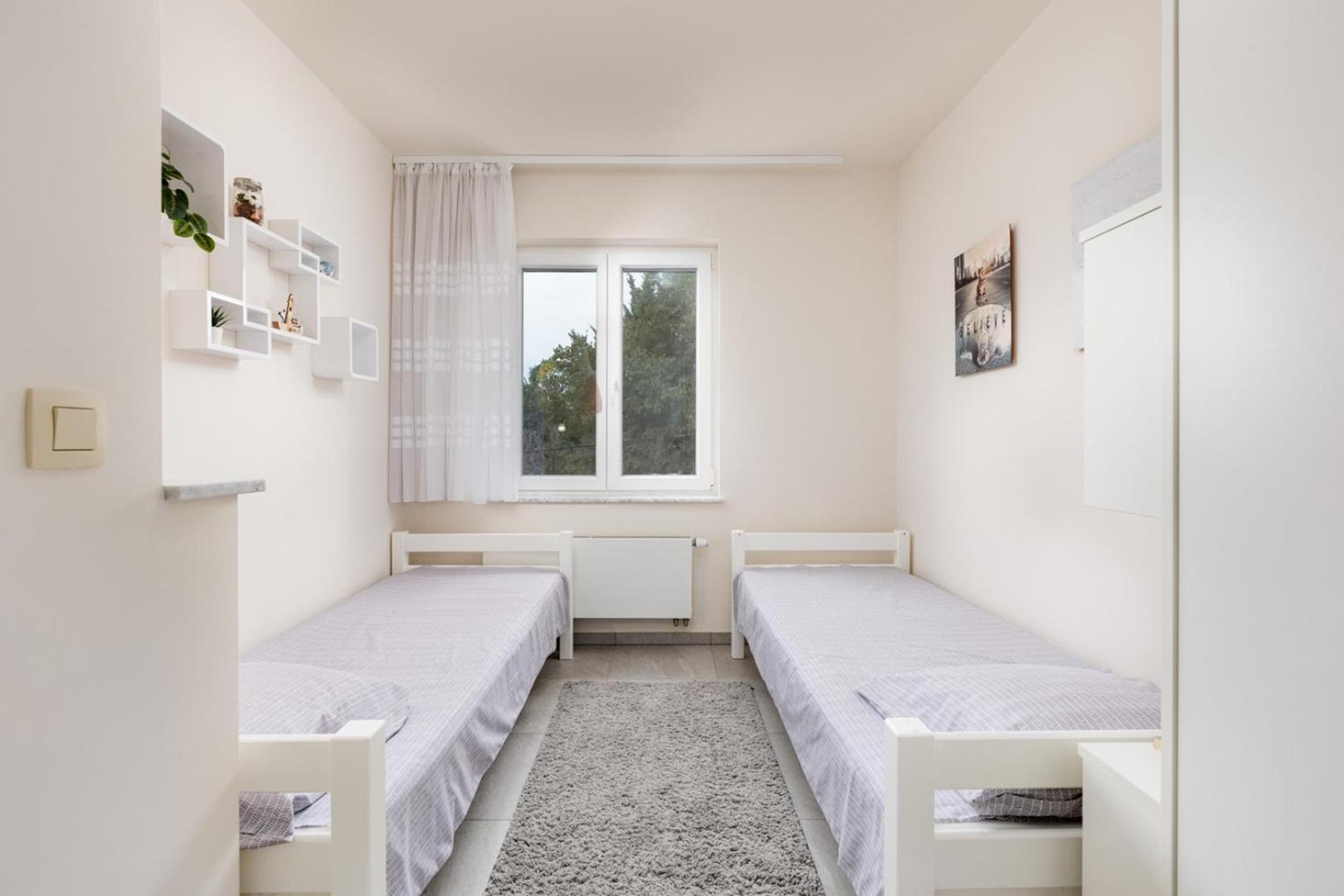 Apartments Pivas Malinska Exterior foto
